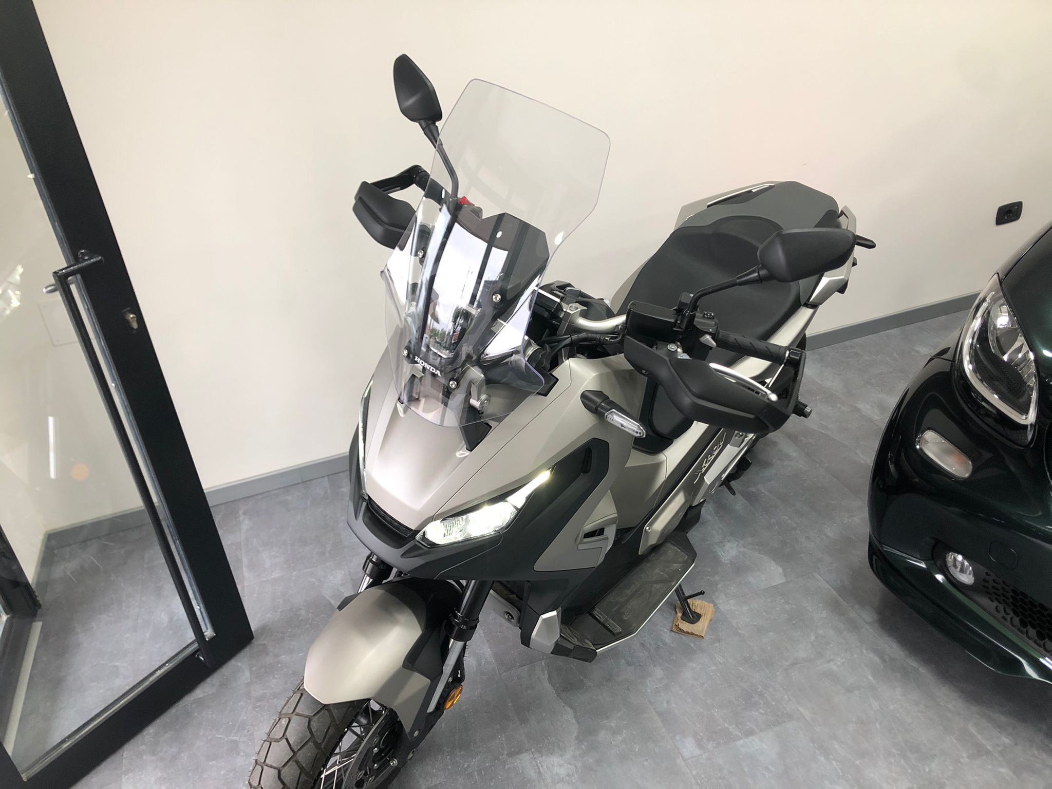 Noleggio lungo termine Honda Adv 350